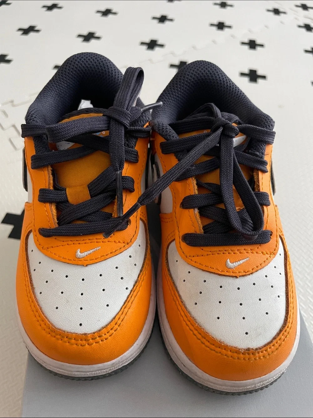 Nike Force 1 low (td) Kids Orange, White and Black Low-Top Sneakers 8 c